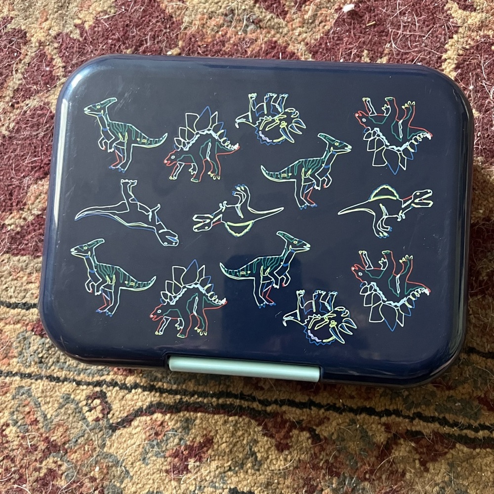 Cat & Jack Two-Tone Black and Light Blue Snack Container